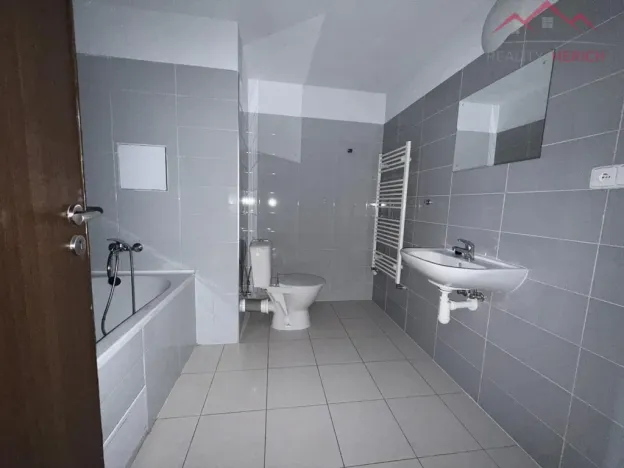 Pronájem bytu 2+kk, Chomutov, Žižkovo náměstí, 50 m2