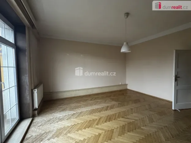 Pronájem kanceláře, Pardubice - Bílé Předměstí, Na Okrouhlíku, 290 m2