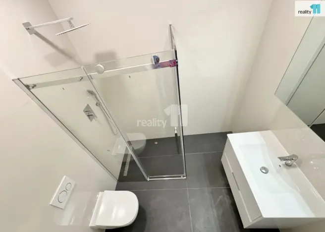 Pronájem bytu 3+kk, Praha - Karlín, Křižíkova, 82 m2