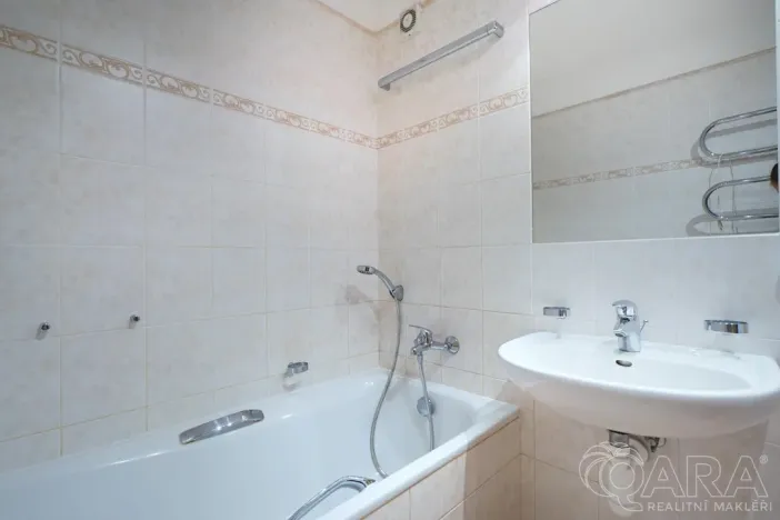 Pronájem bytu 3+1, Praha - Zbraslav, 78 m2