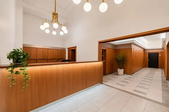 Prodej komerční nemovitosti, Ostrava, Nádražní, 2444 m2