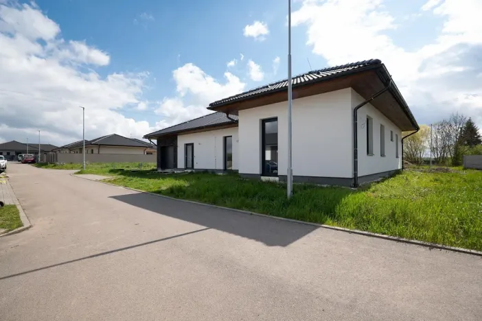 Prodej rodinného domu, Dolany, 167 m2