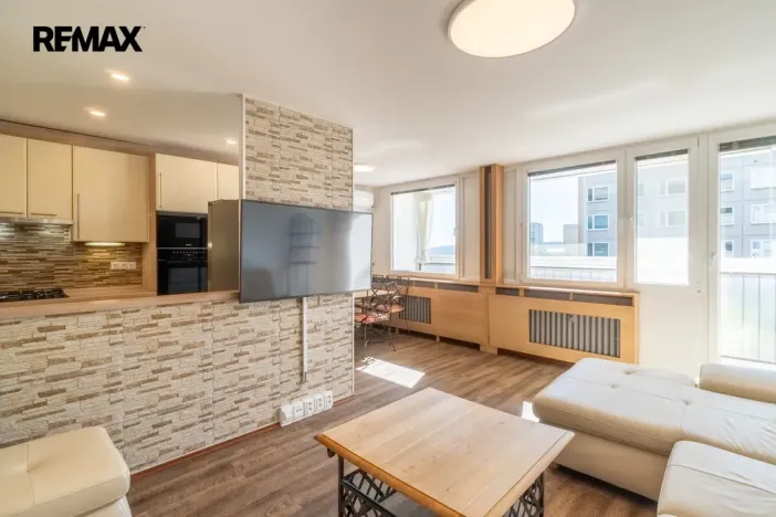 Prodej bytu 3+1, Praha - Komořany, Na Komořsku, 70 m2
