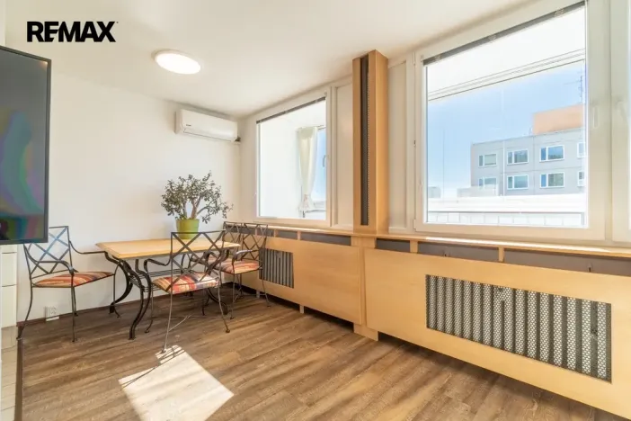 Prodej bytu 3+1, Praha - Komořany, Na Komořsku, 70 m2