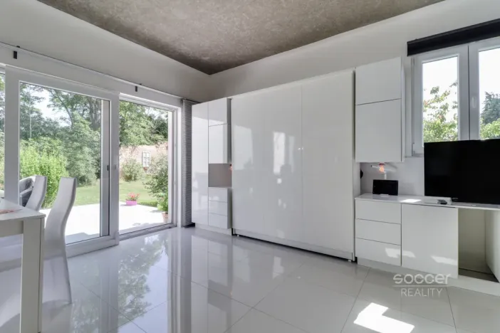 Pronájem bytu 1+kk, Vojkovice, 65 m2