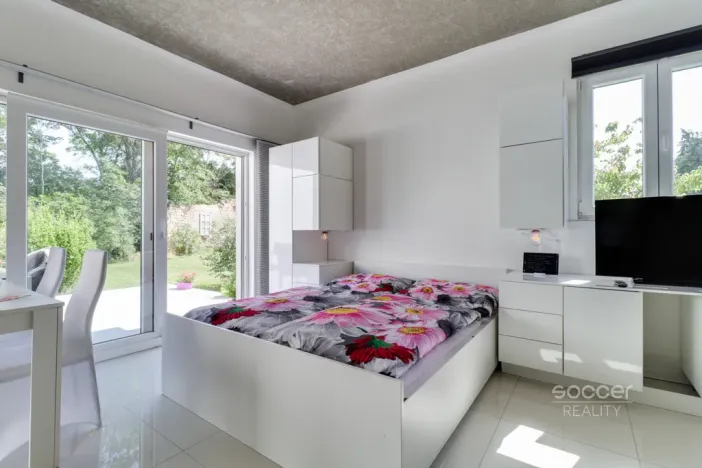 Pronájem bytu 1+kk, Vojkovice, 65 m2