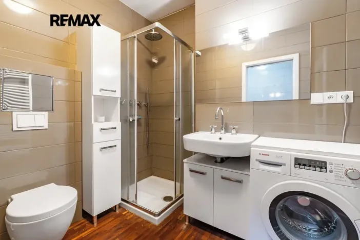 Pronájem bytu 1+kk, Praha - Dejvice, Velvarská, 44 m2