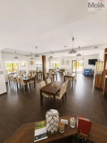 Pronájem restaurace, Bitozeves, 824 m2