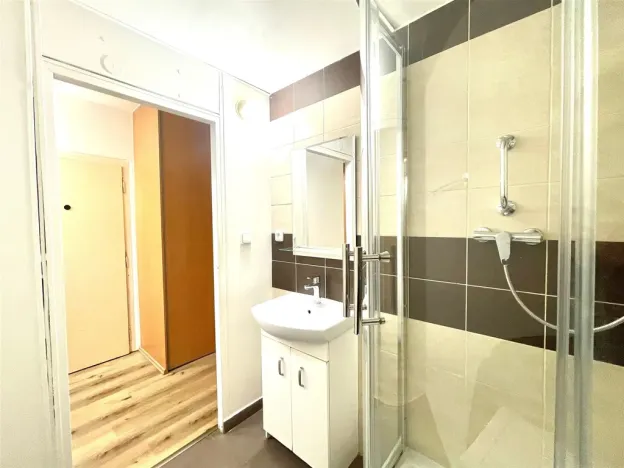 Pronájem bytu 2+kk, Praha - Řepy, Laudova, 49 m2