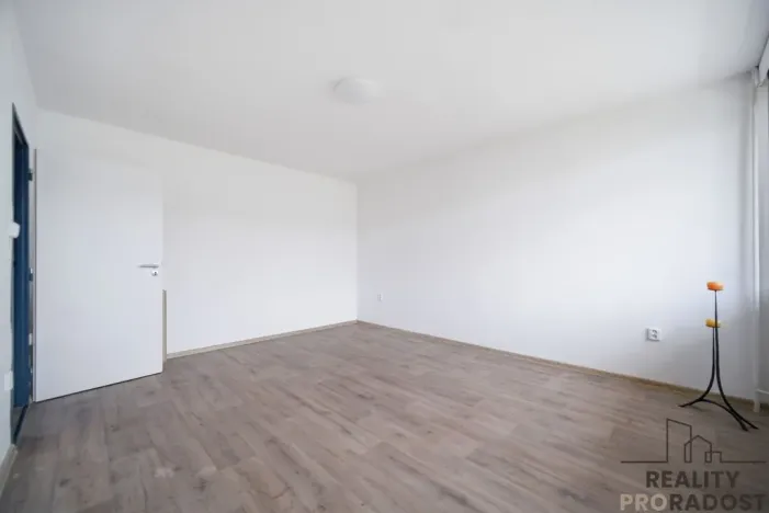 Pronájem bytu 1+kk, Pardubice, Palackého třída, 32 m2
