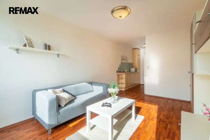 Prodej bytu 2+kk, Praha - Komořany, Na Komořsku, 43 m2