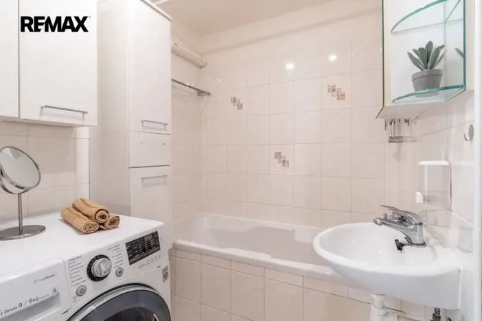 Prodej bytu 2+kk, Praha - Komořany, Na Komořsku, 43 m2
