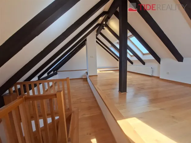 Pronájem bytu 3+1, Praha - Střešovice, Na zástřelu, 120 m2
