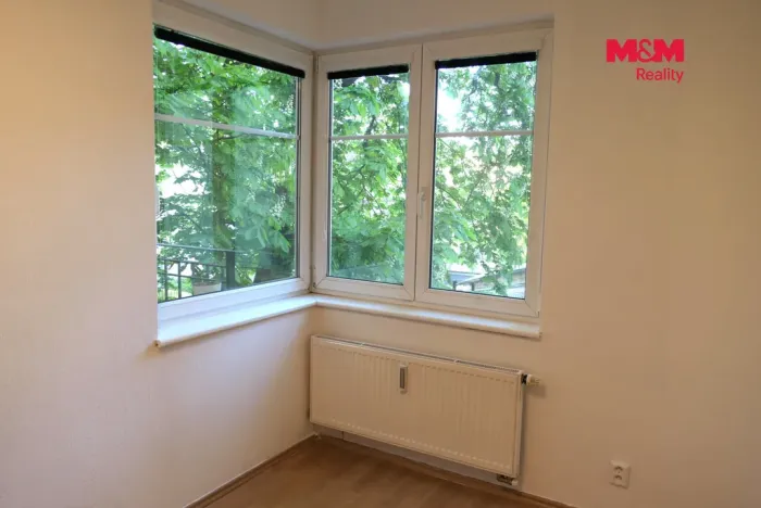 Pronájem bytu 1+kk, Praha - Libeň, Kašparovo náměstí, 28 m2
