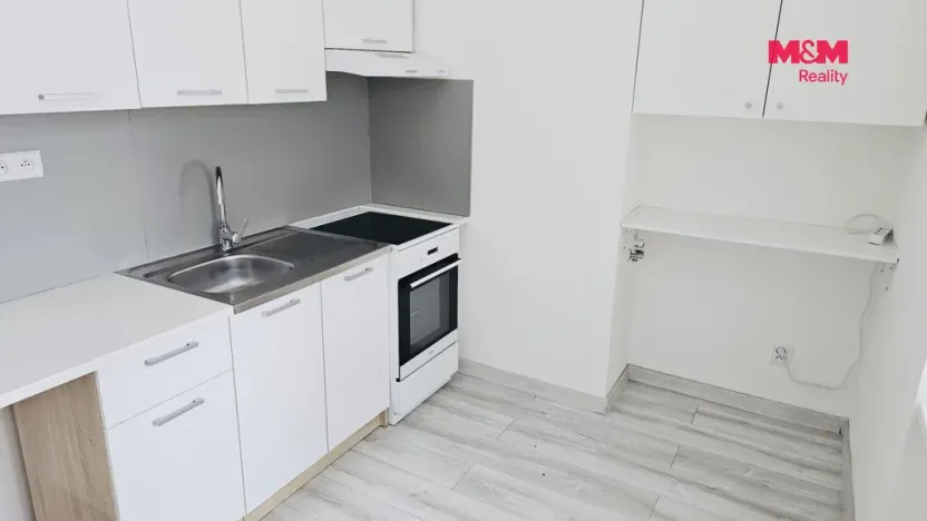 Pronájem bytu 1+1, Děčín - Děčín II-Nové Město, Kamenická, 36 m2