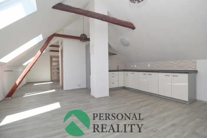 Prodej komerční nemovitosti, Krupá, 130 m2