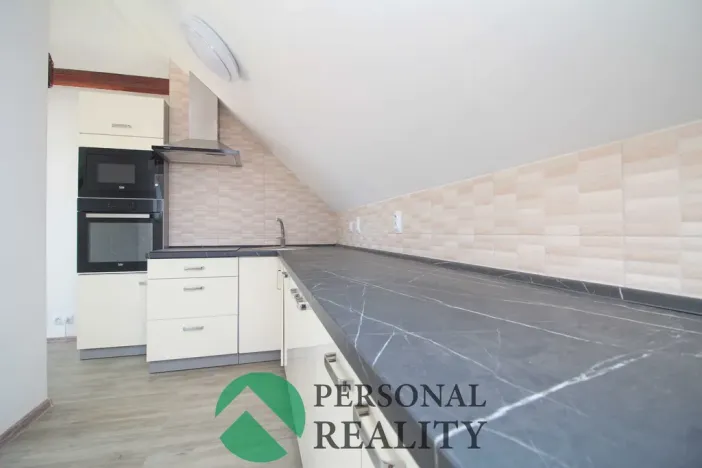 Prodej komerční nemovitosti, Krupá, 130 m2