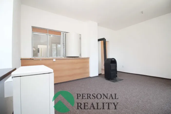 Prodej komerční nemovitosti, Krupá, 130 m2