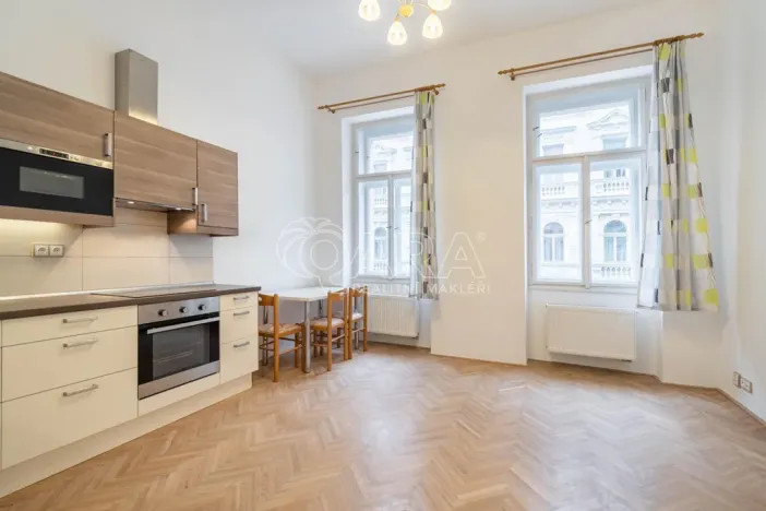 Pronájem bytu 3+kk, Praha - Nové Město, Hálkova, 77 m2
