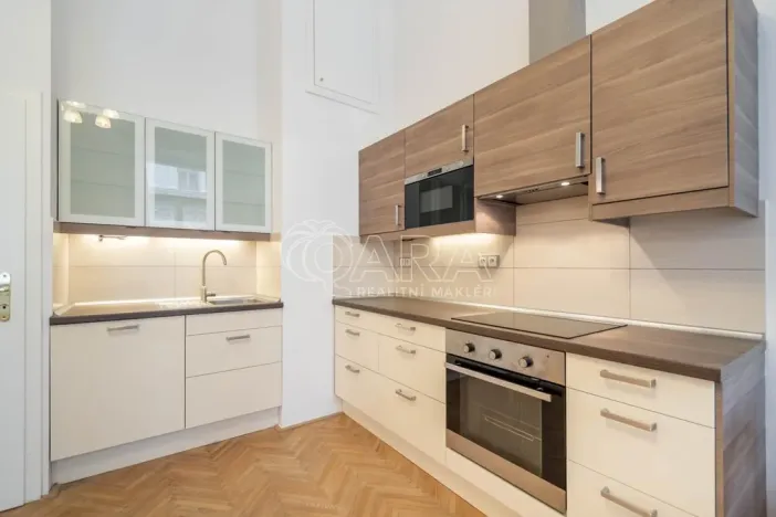 Pronájem bytu 3+kk, Praha - Nové Město, Hálkova, 77 m2