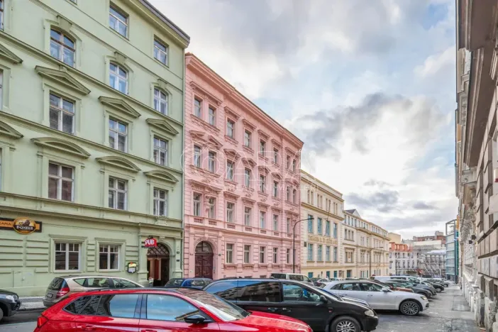 Pronájem bytu 3+kk, Praha - Nové Město, Hálkova, 77 m2