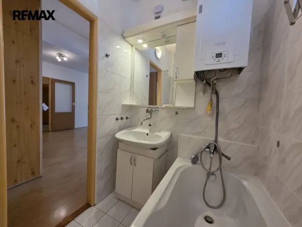 Pronájem bytu 3+1, Olomouc - Lazce, Zamykalova, 82 m2