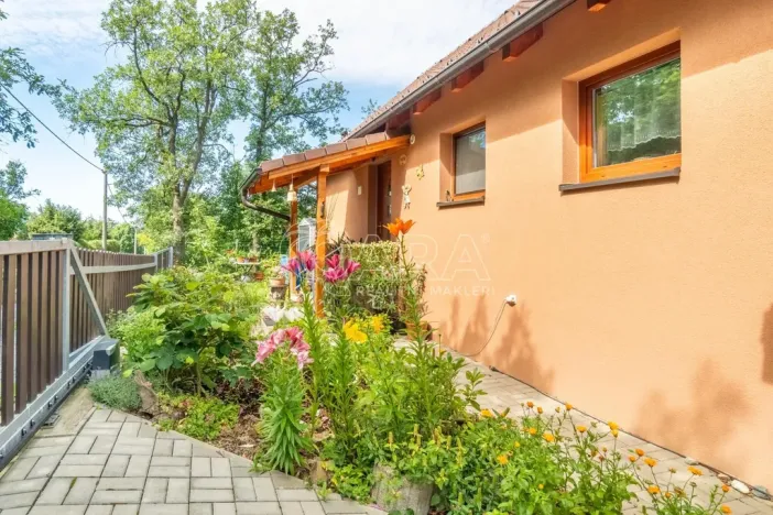 Prodej rodinného domu, Dolní Břežany - Lhota, U Lesa, 50 m2