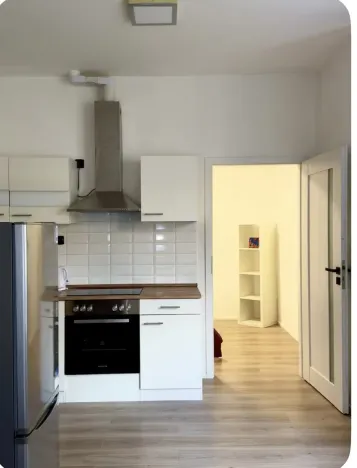 Pronájem bytu 2+kk, Praha - Karlín, Křižíkova, 36 m2
