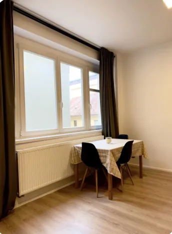 Pronájem bytu 2+kk, Praha - Karlín, Křižíkova, 36 m2