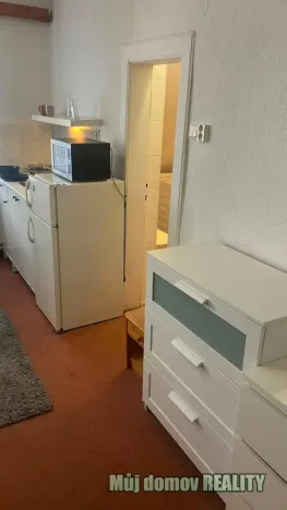 Pronájem bytu 1+kk, Praha - Dolní Chabry, Prunéřovská, 22 m2