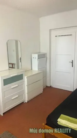 Pronájem bytu 1+kk, Praha - Dolní Chabry, Prunéřovská, 22 m2