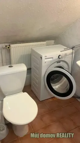 Pronájem bytu 1+kk, Praha - Dolní Chabry, Prunéřovská, 22 m2