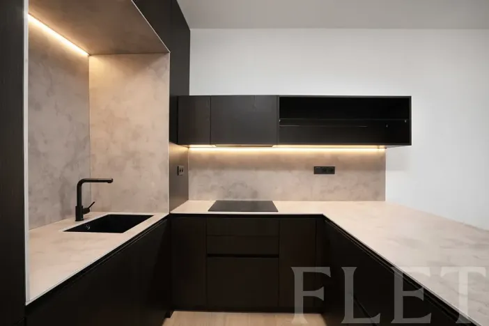 Pronájem bytu 2+kk, Praha - Bubeneč, Vítězné náměstí, 61 m2