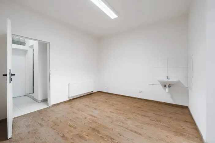 Pronájem obchodního prostoru, Praha - Nové Město, Sokolská, 50 m2