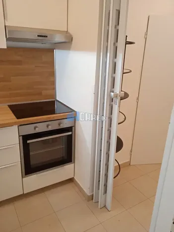 Pronájem bytu 1+kk, Praha - Braník, Ke Krči, 27 m2