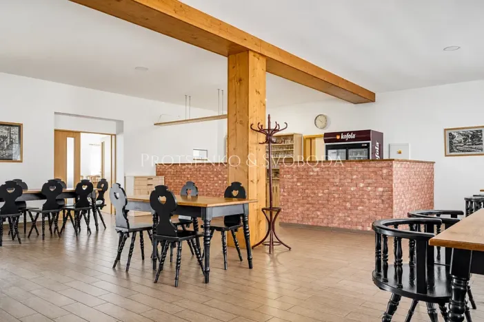Prodej restaurace, Dobšice, Lahoferova, 218 m2