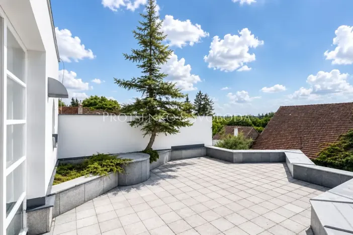 Prodej ordinace, Křižanov, Benešovo náměstí, 530 m2