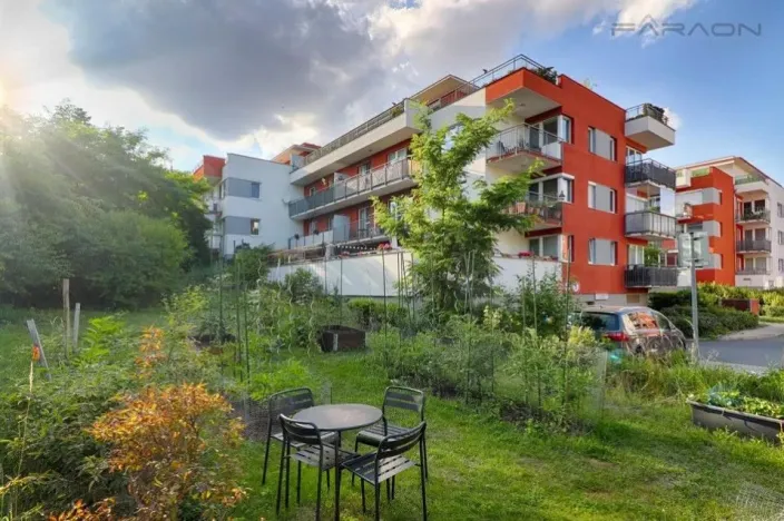 Pronájem bytu 1+kk, Praha - Ďáblice, Nad Akcízem, 40 m2