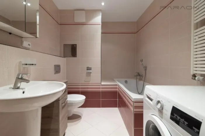 Pronájem bytu 1+kk, Praha - Ďáblice, Nad Akcízem, 40 m2