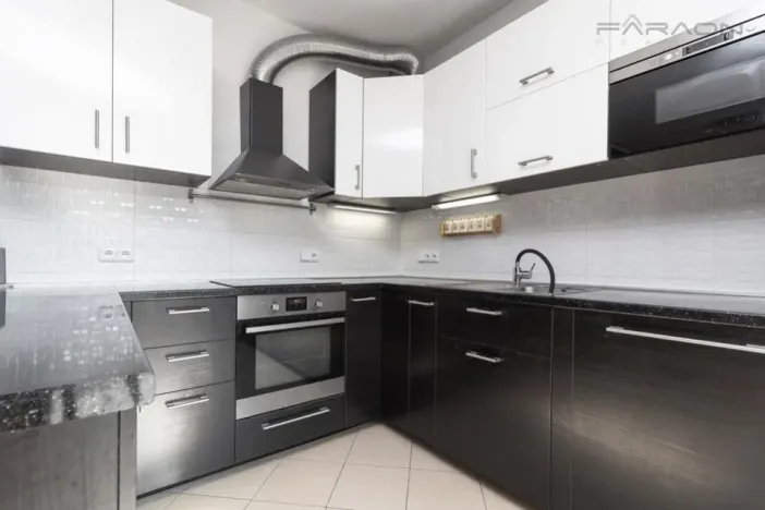 Pronájem bytu 1+kk, Praha - Ďáblice, Nad Akcízem, 40 m2