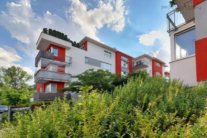Pronájem bytu 1+kk, Praha - Ďáblice, Nad Akcízem, 40 m2