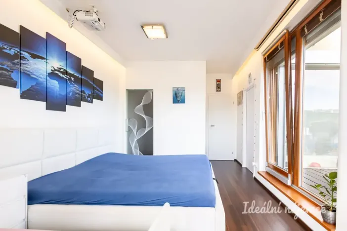 Pronájem bytu 2+kk, Praha - Holešovice, Varhulíkové, 80 m2
