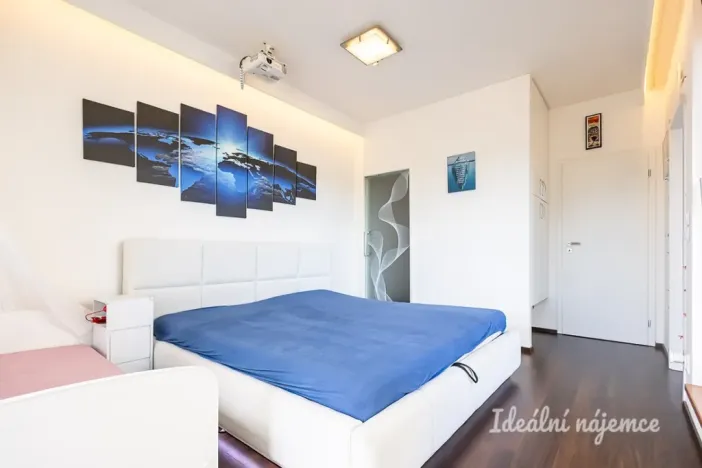 Pronájem bytu 2+kk, Praha - Holešovice, Varhulíkové, 80 m2