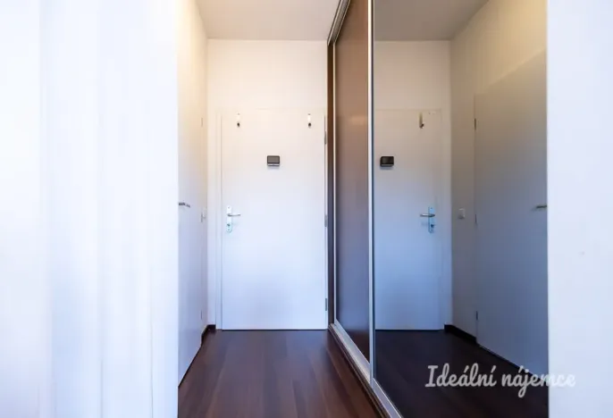 Pronájem bytu 2+kk, Praha - Holešovice, Varhulíkové, 80 m2