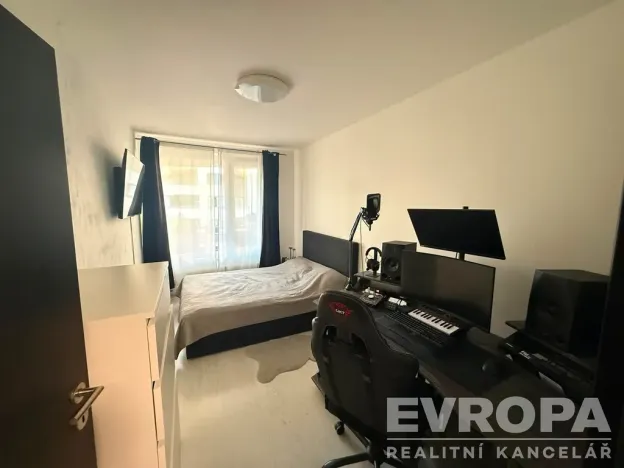 Pronájem bytu 2+kk, Praha - Dolní Měcholupy, Honzíkova, 59 m2