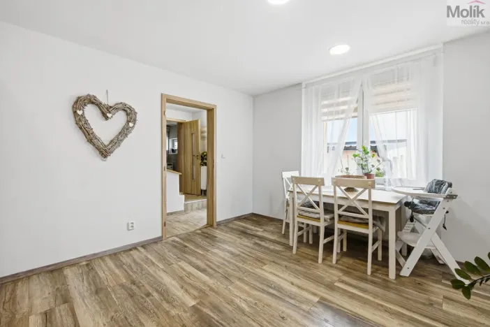 Prodej rodinného domu, Dubí, Údolí, 105 m2