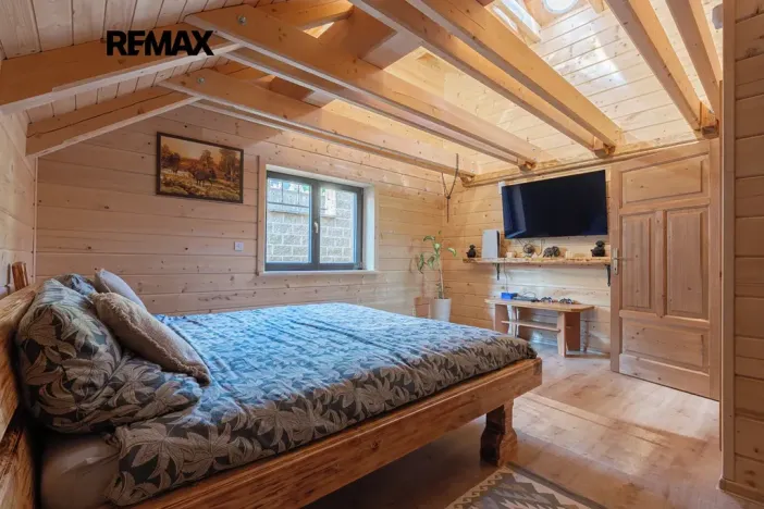 Prodej vily, Králův Dvůr, Pod Lesem, 296 m2