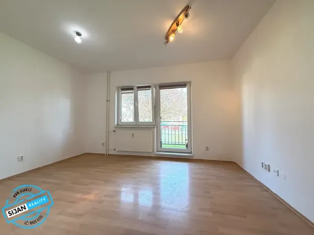 Pronájem bytu 2+1, Krnov, 60 m2