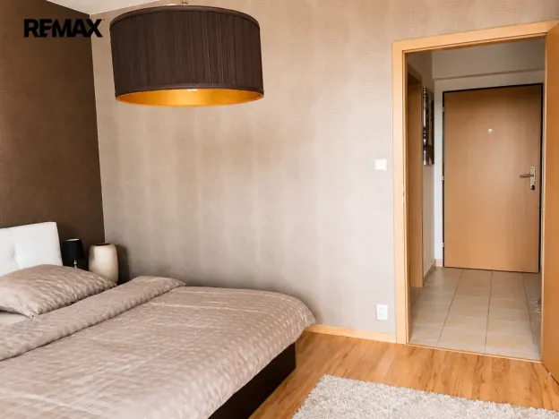 Pronájem bytu 2+kk, Hradec Králové - Nový Hradec Králové, Rybova, 62 m2