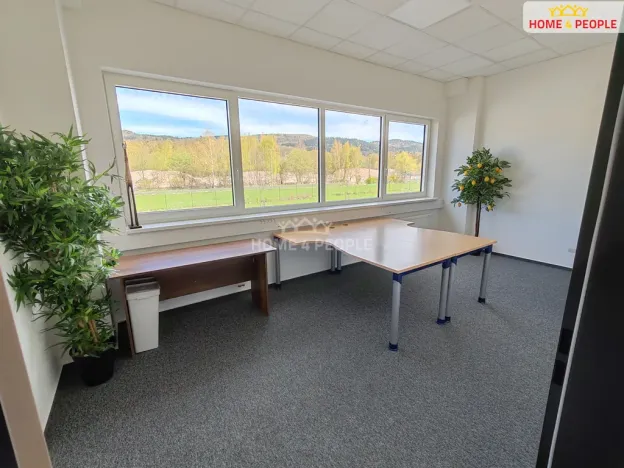 Pronájem skladu, Ostrov - Dolní Žďár, 4400 m2